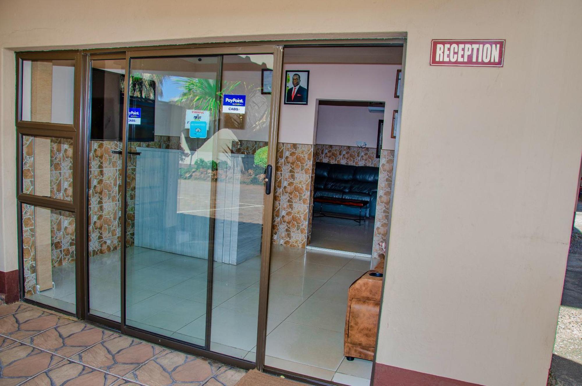 Riverstone Guest Lodge Harare Bagian luar foto