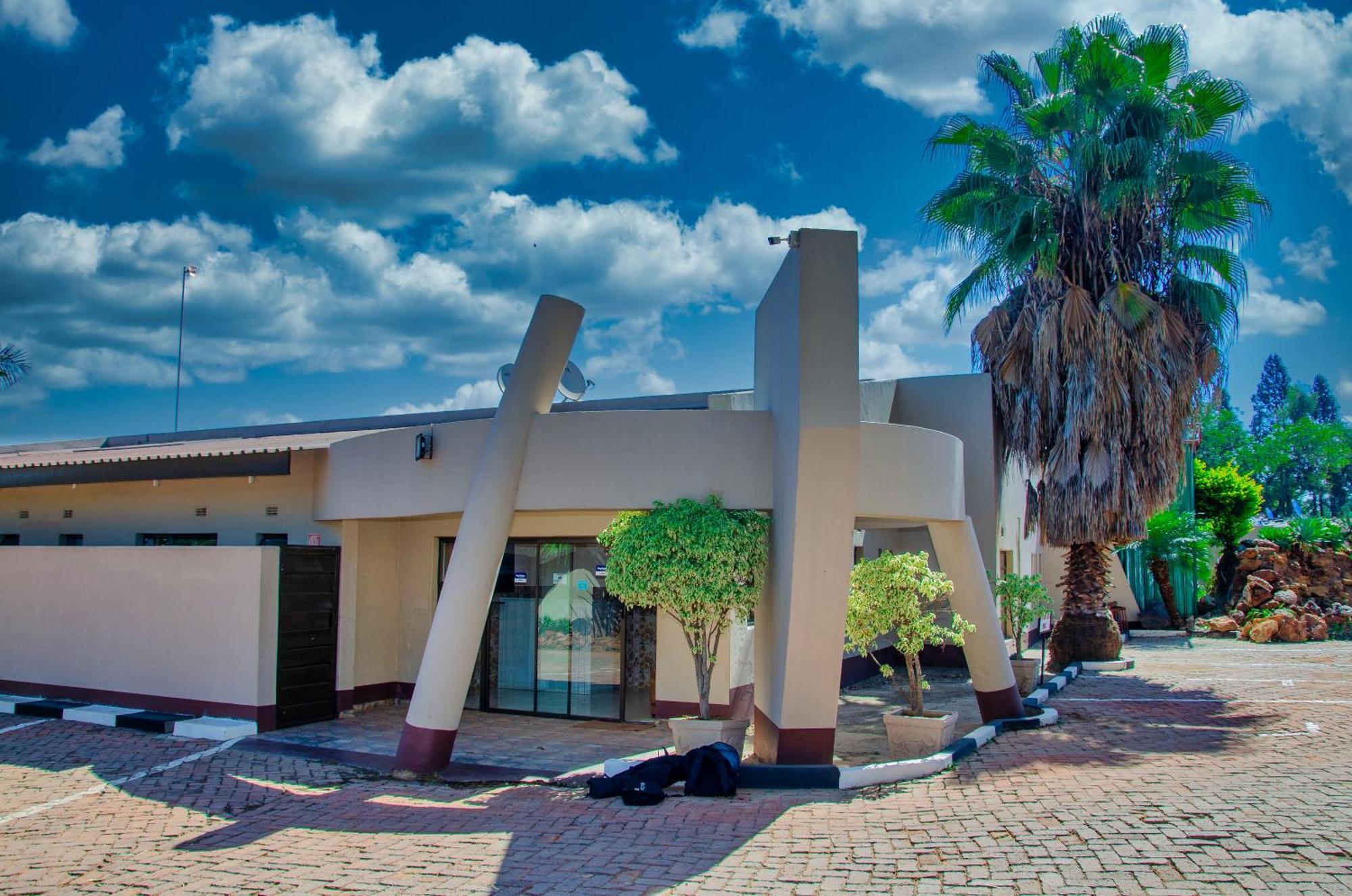 Riverstone Guest Lodge Harare Bagian luar foto